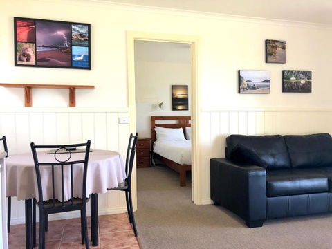 Promhills Cabins - Melbourne Tourism 1