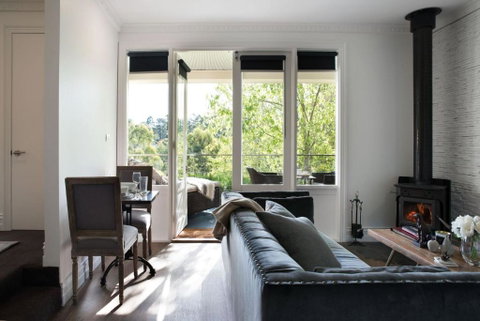 Provence Spa Villa 2 - Melbourne Tourism 3