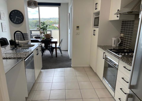 Qbn Cracker: 2BR, 2BA, 2 Secure B/ Ment Car Parks - Melbourne Tourism 3