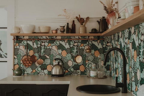 Quaint And Intimate 1-bed Seaside Cottage - Melbourne Tourism 0