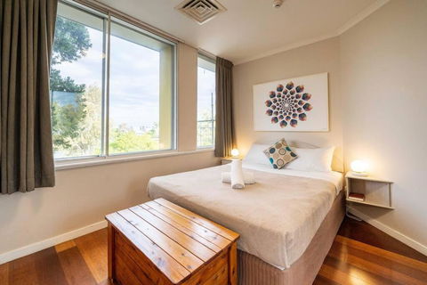 Quaint Auchenflower 1B1B Apt W Parking Close To UQ - Melbourne Tourism 0