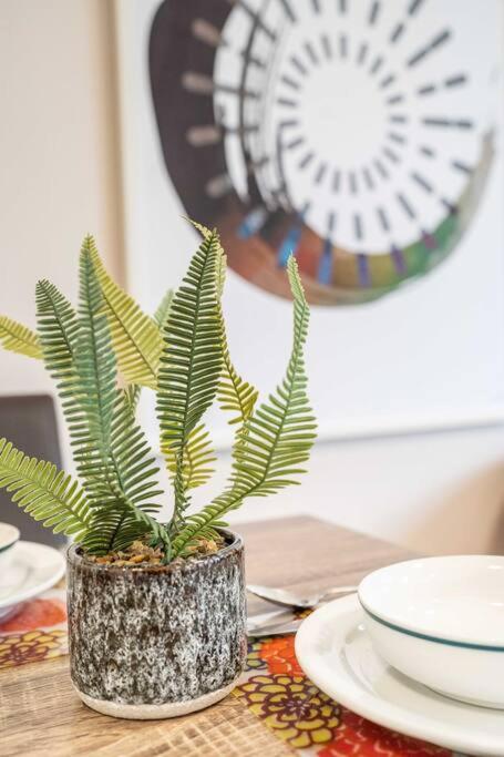 Quaint Auchenflower 1B1B Apt W Parking Close To UQ - Melbourne Tourism 2