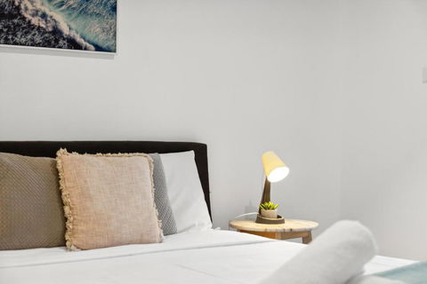 Quaint Double Room - Centrally Located At Glenfield - Shared Bathroom - Melbourne Tourism 2