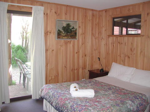 Rainbow House - Melbourne Tourism 3