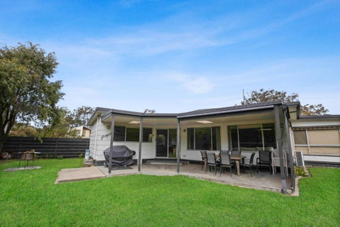 Raymond Island Retreat - Melbourne Tourism 3