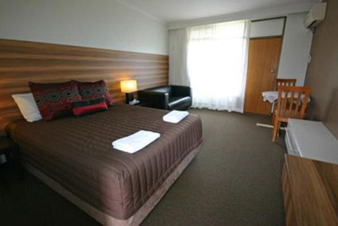 Red Cedars Motel - Melbourne Tourism 2