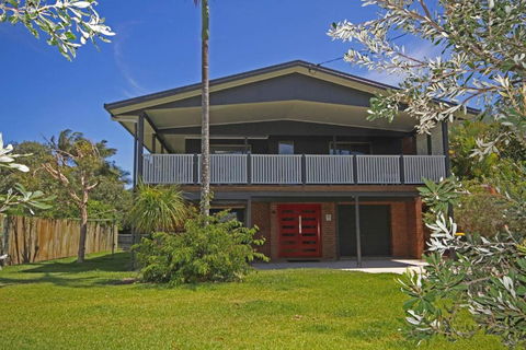 Red Door Beach House - Melbourne Tourism 0