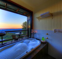 At Remingtons Private Cottages  Lodge - Melbourne Tourism