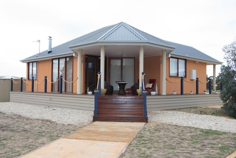 Aurora Cottages Bush Retreat - Melbourne Tourism 2