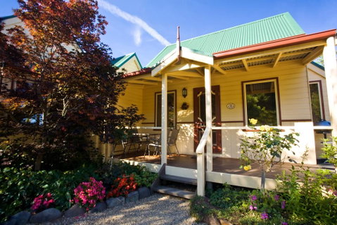 Autumn Abode Cottages - Melbourne Tourism 1