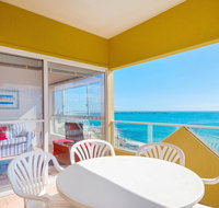 Avalon 4 - right across the road from convent beach - uninterrupted views - Melbourne Tourism