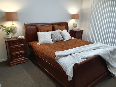 Aveley Equestrian Cottage - Melbourne Tourism 1