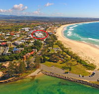 Azura Ocean View Holiday Apartment - Melbourne Tourism