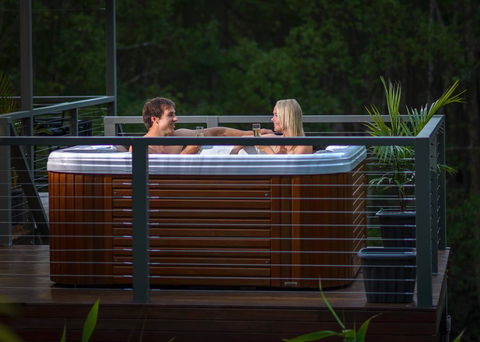 Babbling Brook Retreat - Melbourne Tourism 3