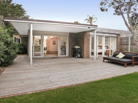 Backyard Bliss - Melbourne Tourism 1