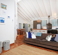 Balena  Culburra - Pet Friendly - 1 Min Walk to Beach - Melbourne Tourism