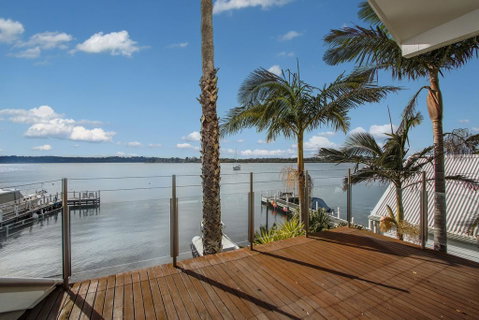 Bancroft Bay Frontage - Melbourne Tourism 1
