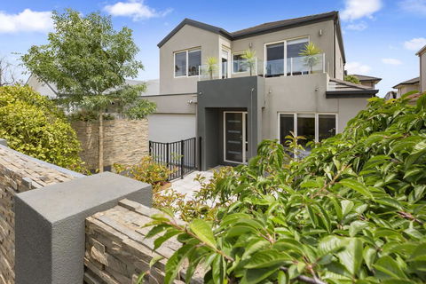BANGALOW - MORNINGTON - Melbourne Tourism 0