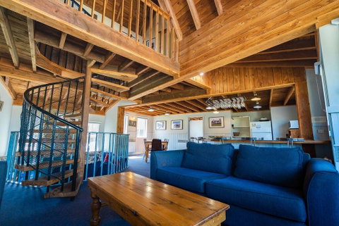 Banjo's Chalet, Alpine-getaways - Melbourne Tourism 1