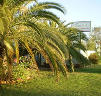 Banjos Overnight And Holiday Units - Melbourne Tourism