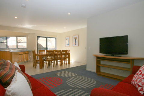 Banjos Way 1/23 Banjo Patterson Crescent - Melbourne Tourism 2