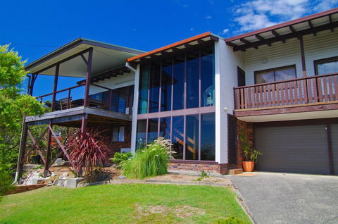 Barrels Beach House, 28 Dulconghi Street - Melbourne Tourism 0