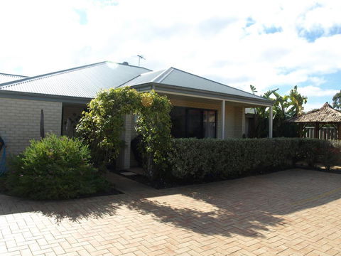 Baudins Of Busselton Bed And Breakfast - Melbourne Tourism 3