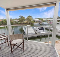 Beach 2 - waterfront villa and beach - Melbourne Tourism