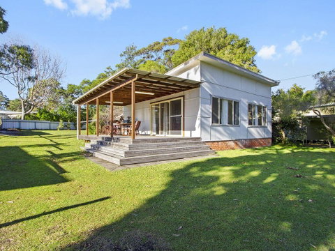 Beach Escape @ Currarong - Basic Family Accommodation - Melbourne Tourism 3