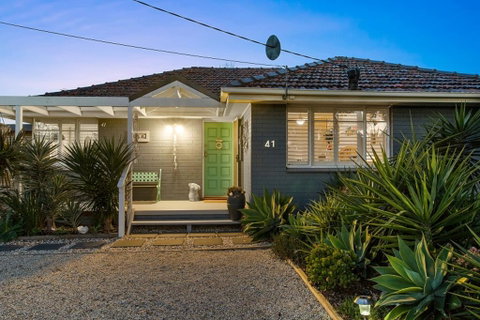 Beach House 41 - Melbourne Tourism 1
