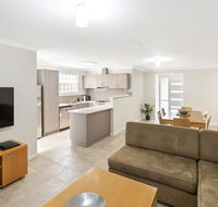 Beach Resort Chalet - Melbourne Tourism