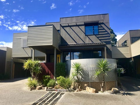 Beach Retreat Townhouse - Melbourne Tourism 0
