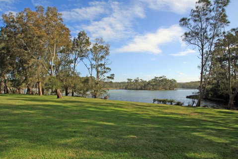 Beach Shack On The Lagoon - Melbourne Tourism 0