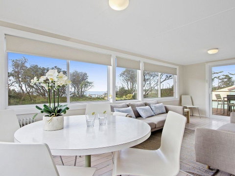 Beachbreak - Fall Asleep To The Sound Of The Ocean - Melbourne Tourism 0