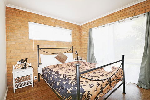 Beachcomber - Pet Friendly - Melbourne Tourism 0
