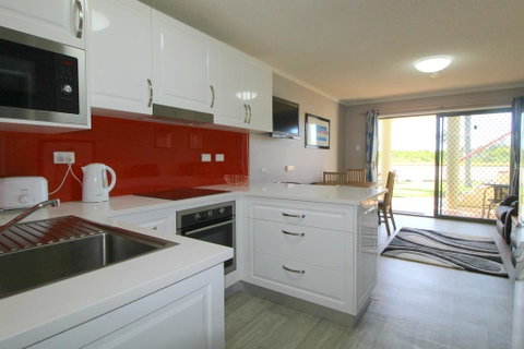 Beachfront 2, 25 Willow Street - Melbourne Tourism 0