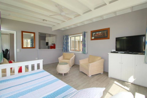 Beachfront 6, 25 Willow Street - Melbourne Tourism 2