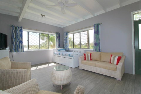 Beachfront 6, 25 Willow Street - Melbourne Tourism 1