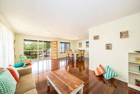 Beachfront At Bribie - Melbourne Tourism 0