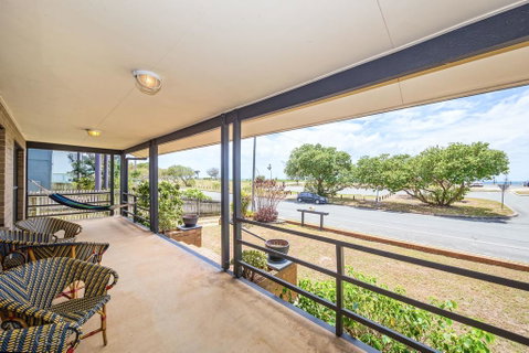 Beachfront At Bribie - Melbourne Tourism 2