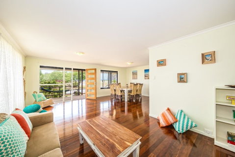 Beachfront At Bribie 2 Puppy Friendly - Melbourne Tourism 2