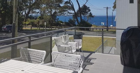 Beachfront Boogaloo - Melbourne Tourism 0