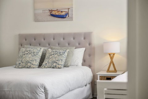 Beachfront By The CC - Family Friendly, Plunge Pool, Steps To The Beach - Melbourne Tourism 0