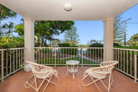 Beachfront On Marine - Melbourne Tourism 0