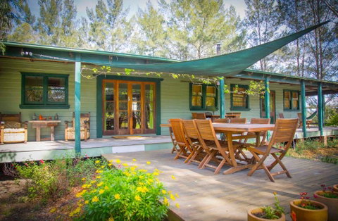 Red Tractor Retreat - Melbourne Tourism 0