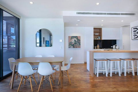 Regatta Hideaway - A Breezy Balcony Residence - Melbourne Tourism 2