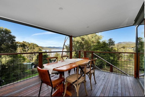 Relax At Goughs Bay - Melbourne Tourism 0