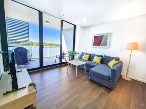 Relaxing 1BR W Pools & SPA, Gym In Olympic Park - Melbourne Tourism 1