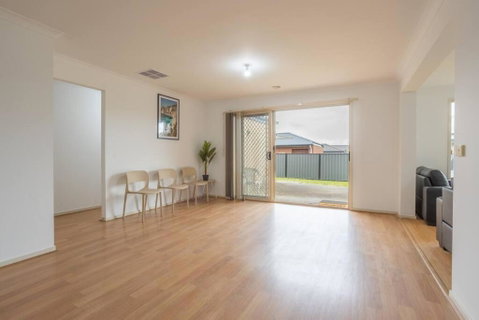 Relaxing Family Home In The Heart Of Tarneit - Melbourne Tourism 2