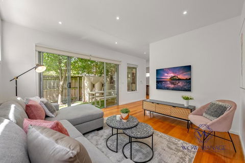Relaxing Getaway Oasis With Patio In Charming Kew - Melbourne Tourism 0